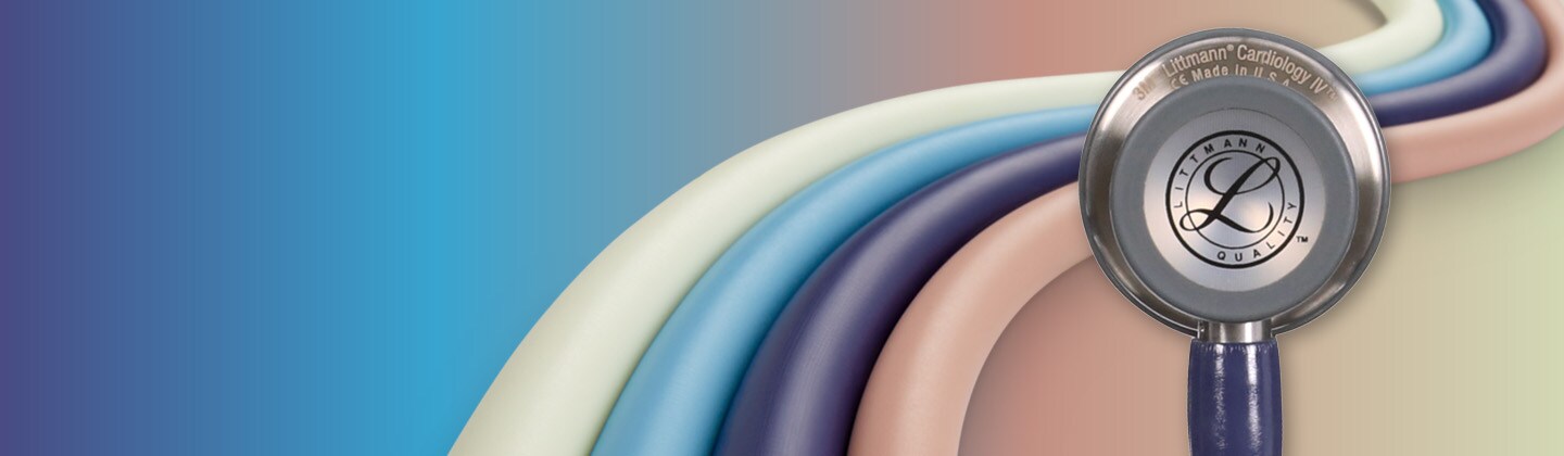 Banner Littmann fonendoszkópot - fonendoszkópo kék háttér előtt
